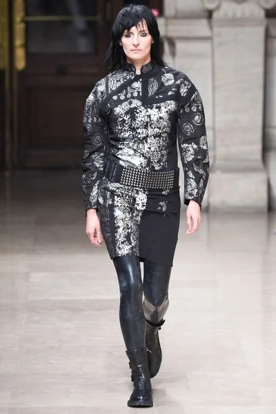 Look 2